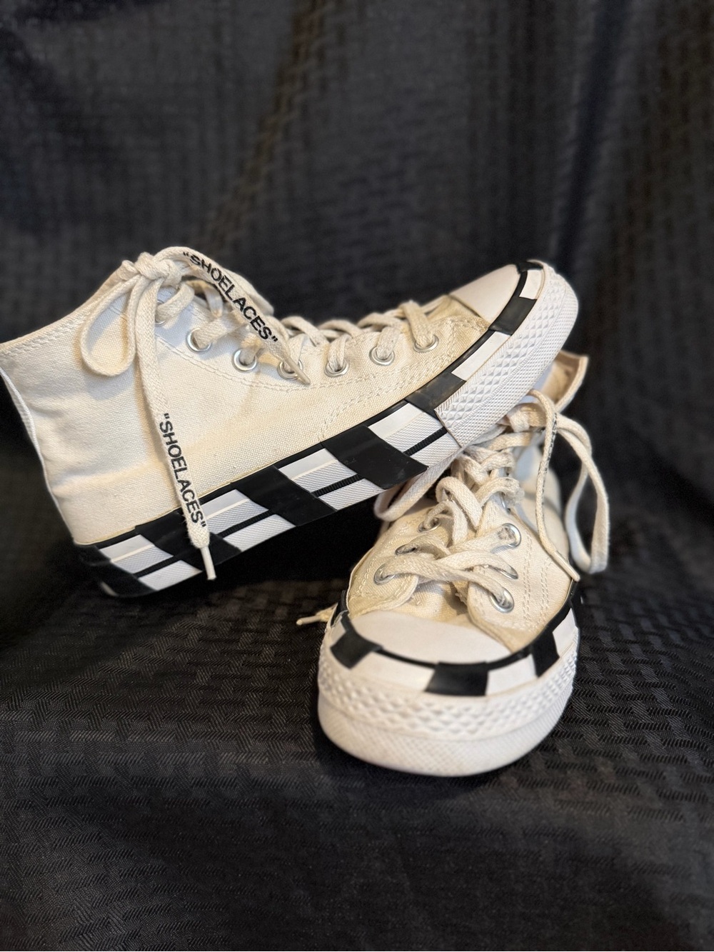 Converse x Off-White Chuck Taylor All-Star 70 Hi - Picture 5 of 6
